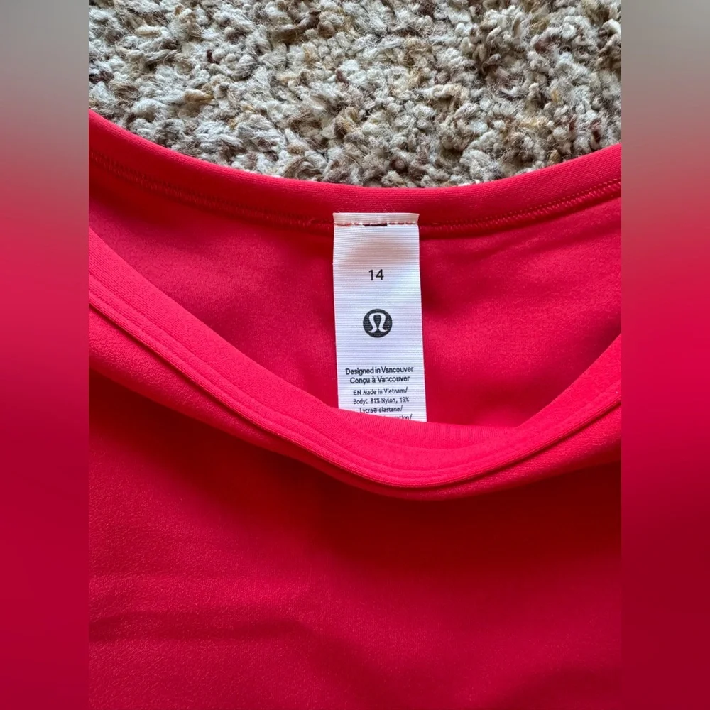 NWT lululemon align scoop tank lulu red - Picture 4 of 5